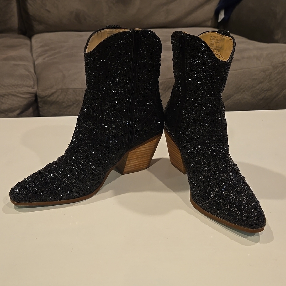 EUC Betsey Johnson Emory Black Glitter Booties